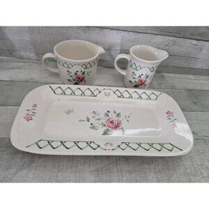 Pfaltzgraff Trellis Pattern Serving Set With 2 Creamers & Platter